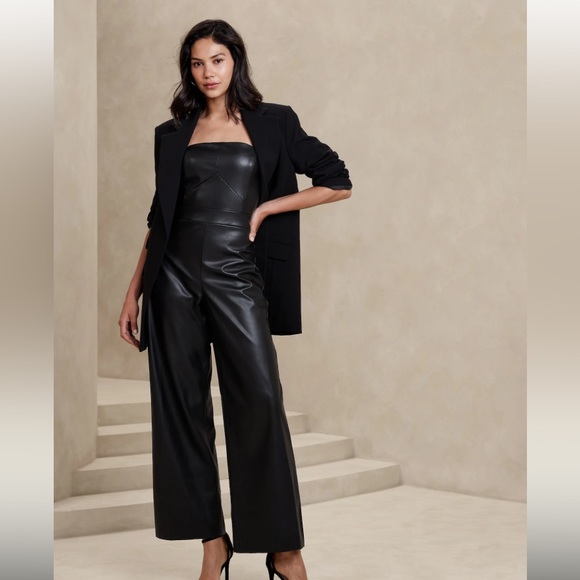 NEW! Banana Republic Vegan leather strapless jumpsuit. Sz 6 - Picture 2 of 5